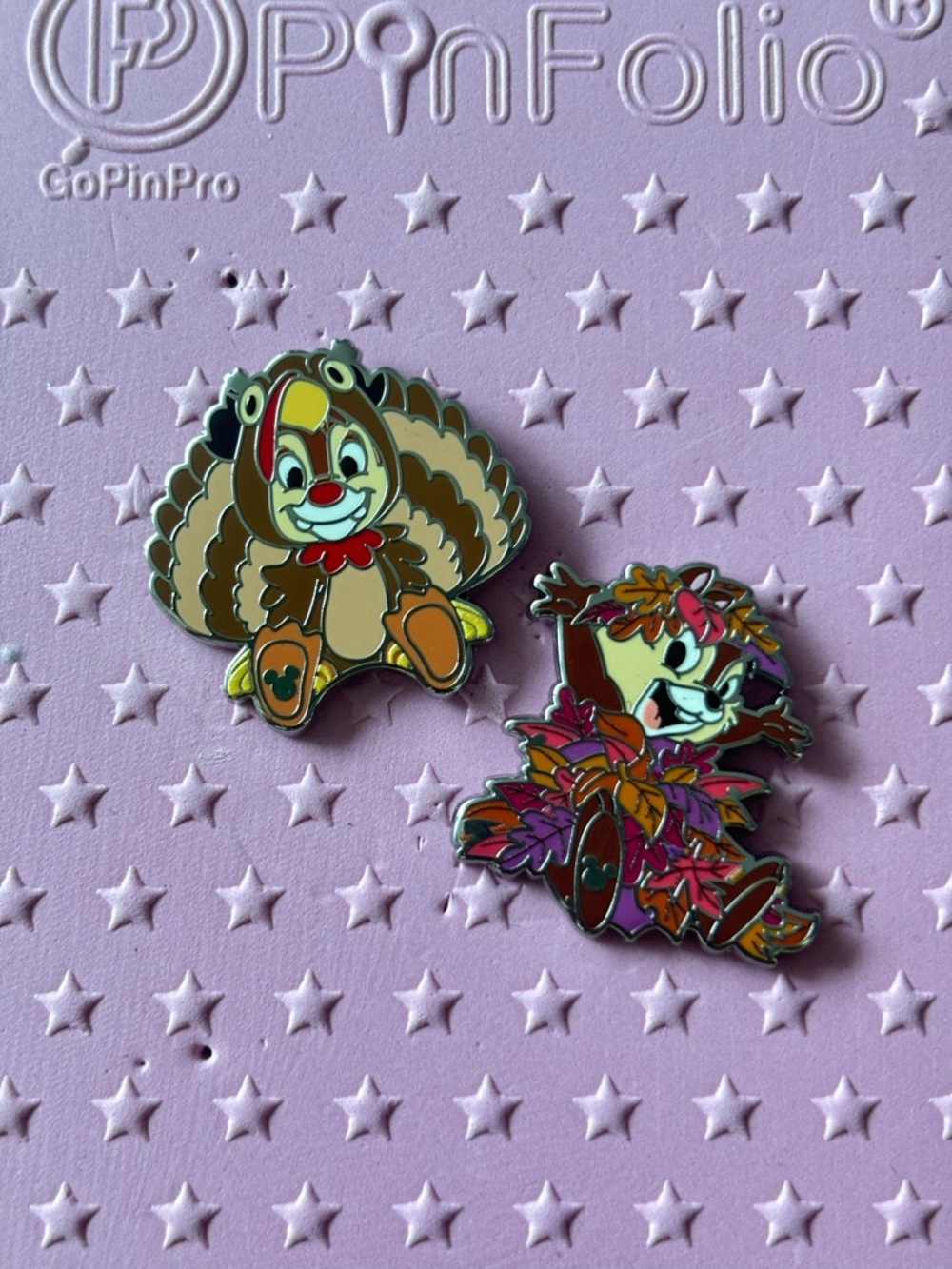 🦃Disney Chip & Dale Thanksgiving Pin Set